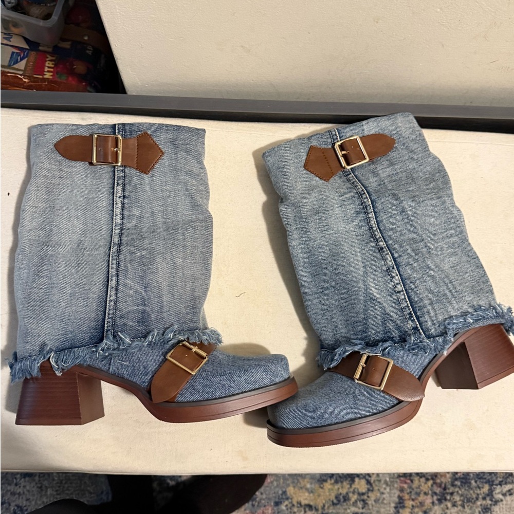 NNW miscall Demi boots with faux leather buckles, Size 9